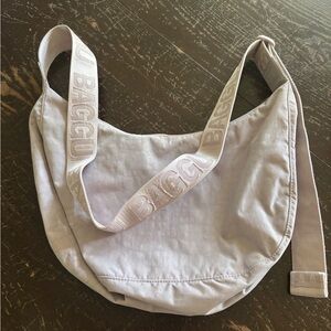 BAGGU Medium Nylon Crescent Bag - Dusty Pink